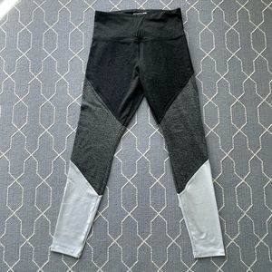 Forever21 Grey & White Leggings - Size Medium